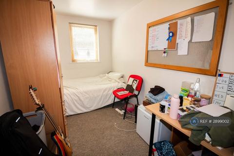 4 bedroom flat to rent, Mulberry Court, Southampton, SO14
