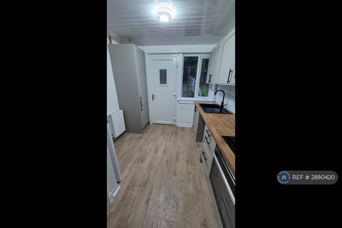3 bedroom terraced house to rent, Fountainbleu Drive, Dundee, DD4