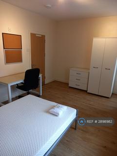 4 bedroom terraced house to rent, Tymawr Street, Swansea, SA1