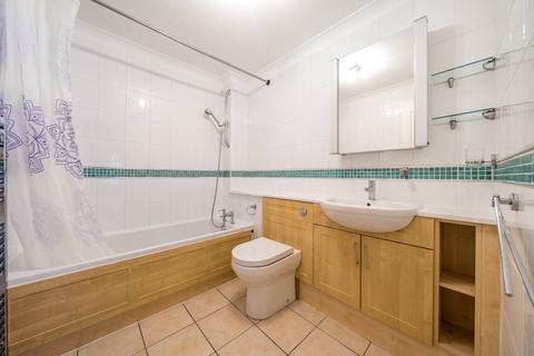2 bedroom flat for sale, Albemarle Road, Beckenham, BR3