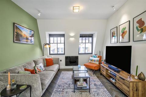 1 bedroom flat for sale, Richmond Park Road, London SW14