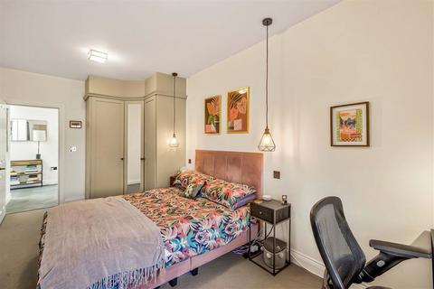1 bedroom flat for sale, Richmond Park Road, London SW14