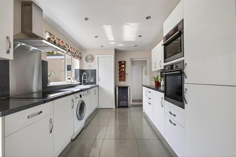 4 bedroom bungalow for sale, Smeatharpe, Honiton