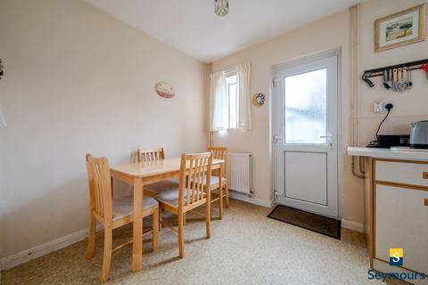 2 bedroom semi-detached house for sale, Cypress Road, Surrey GU1