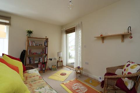 2 bedroom ground floor flat for sale, Wain Close, Penarth Heights, Penarth