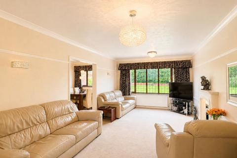 4 bedroom detached house for sale, Wedgewood Close, Burntwood, WS7 9HT