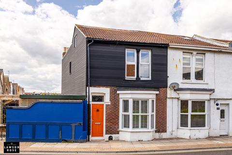 2 bedroom end of terrace house for sale, Cromwell Road, Southsea