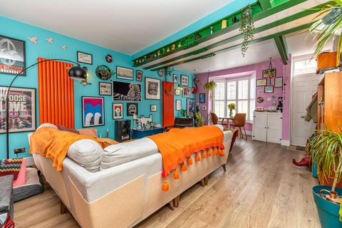2 bedroom end of terrace house for sale, Cromwell Road, Southsea