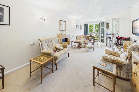 2 bedroom flat for sale, BOURNE COURT, CATERHAM VALLEY