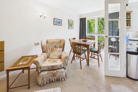 2 bedroom flat for sale, BOURNE COURT, CATERHAM VALLEY