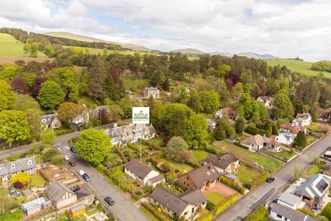 3 bedroom detached bungalow for sale, Beechknowe, School Brae, West Linton, EH46 7DU