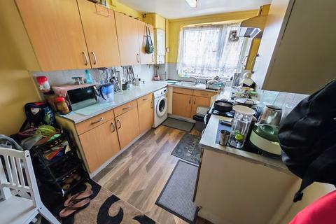 3 bedroom duplex for sale, Stroud Field, Northolt