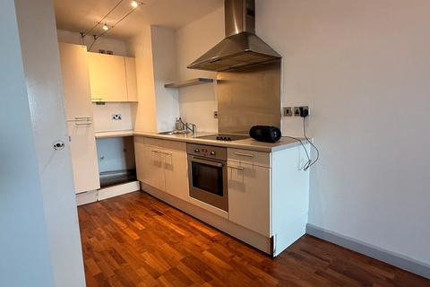 1 bedroom apartment for sale, Longfield Centre, Manchester M25