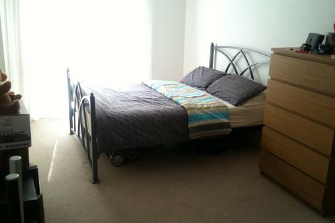 1 bedroom apartment for sale, Longfield Centre, Manchester M25