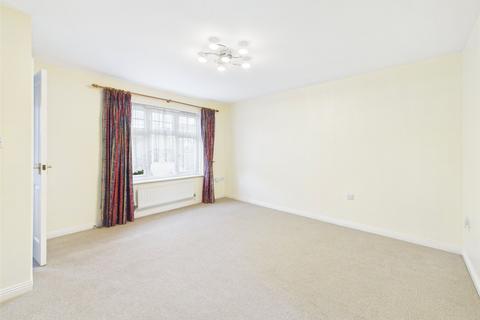 3 bedroom end of terrace house to rent, Gladstone Gardens, Hounslow