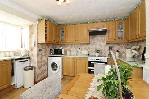 3 bedroom semi-detached house for sale, Rogers Avenue, Worksop, S80