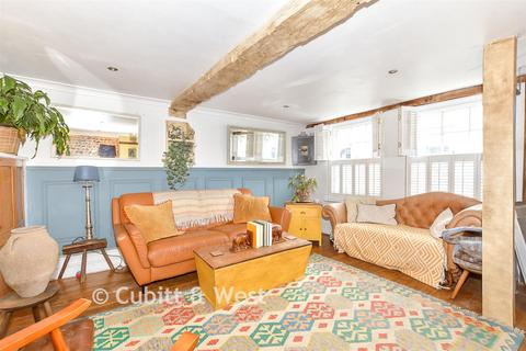 4 bedroom townhouse for sale, Tarrant Street, Arundel BN18
