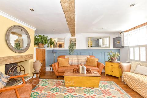 4 bedroom townhouse for sale, Tarrant Street, Arundel BN18