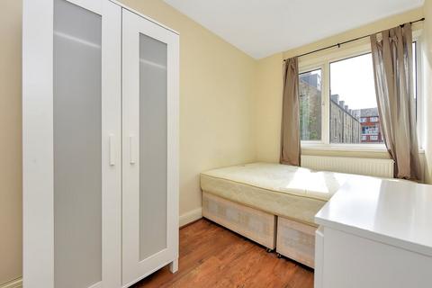 4 bedroom terraced house to rent, Lorrimore Road, Kennington,London SE17