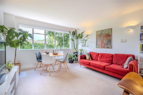 Pullman Court, London SW2