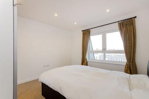 2 bedroom flat to rent, Old Devonshire Road, Balham, London, SW12