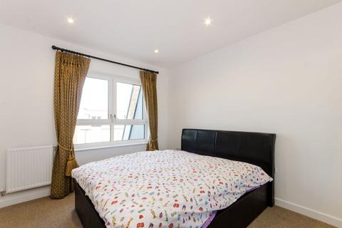 2 bedroom flat to rent, Old Devonshire Road, Balham, London, SW12