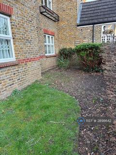 1 bedroom flat to rent, Clockhouse Place, London, SW15
