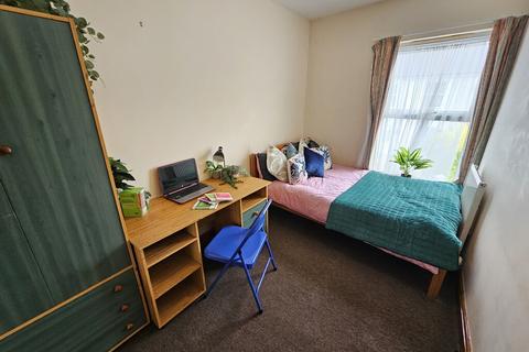 1 bedroom in a house share to rent, Cambridge Street - UBL