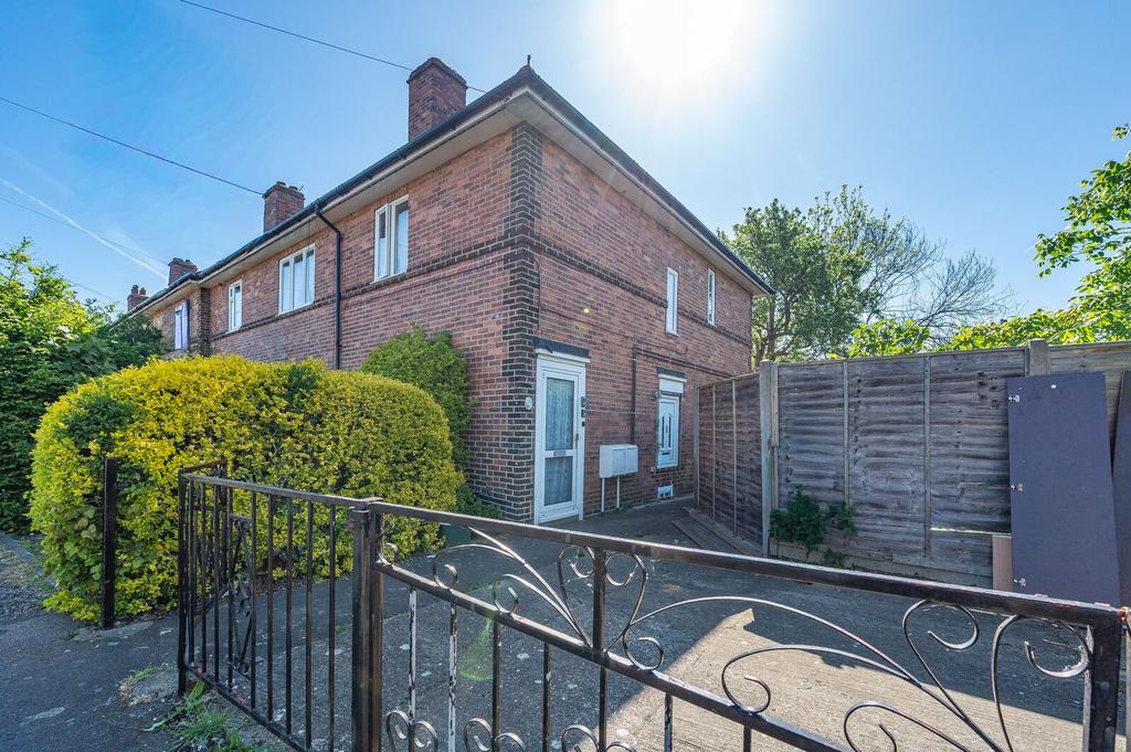 Detached house exterior, garden