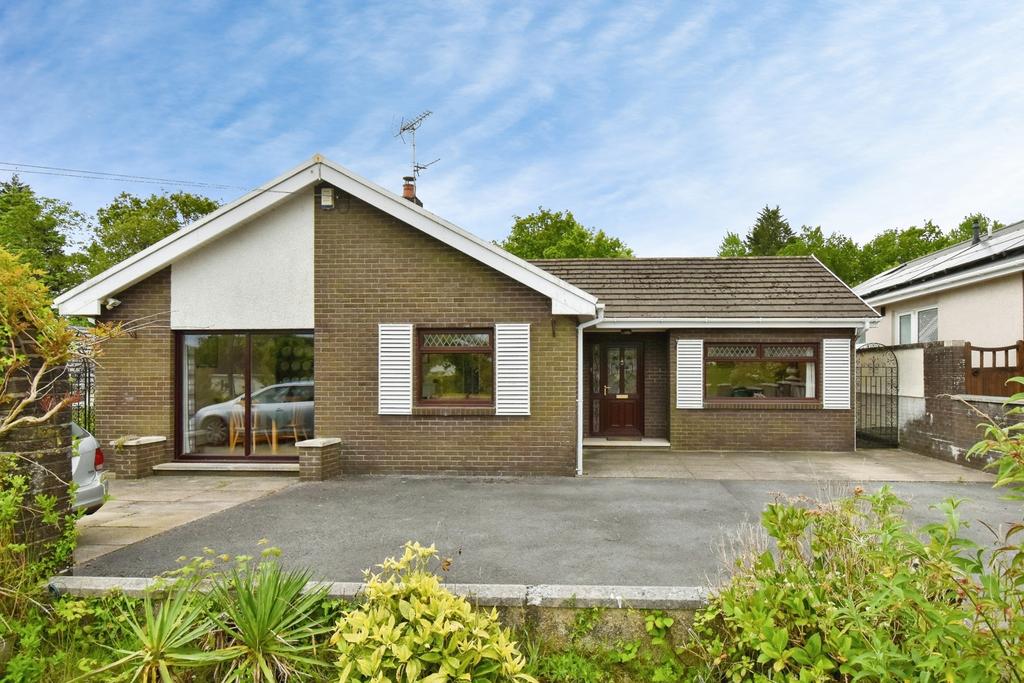 Hendre Road Ammanford SA18 3 Bed Bungalow For Sale 290 000 hendre-road-ammanford-sa18-3-bed-bungalow-for-sale-290-000