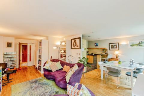 2 bedroom flat for sale, Hotwell Road, Bristol, Somerset, BS8