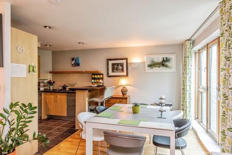 2 bedroom flat for sale, Hotwell Road, Bristol, Somerset, BS8