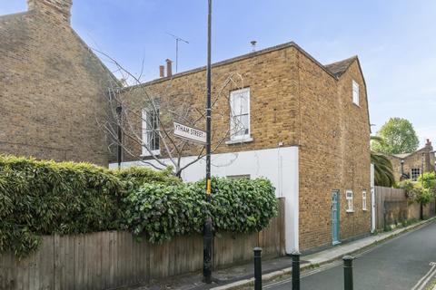 2 bedroom ground floor maisonette to rent, Lytham Street, London, Greater London, SE17 2NN