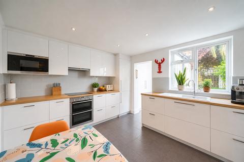 2 bedroom ground floor maisonette to rent, Lytham Street, London, Greater London, SE17 2NN