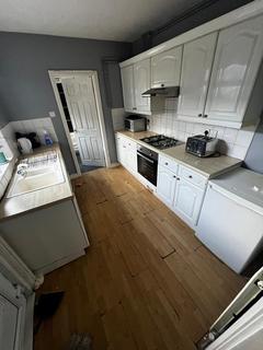 3 bedroom terraced house to rent, Murray Street, Stoke-on-trent ST6