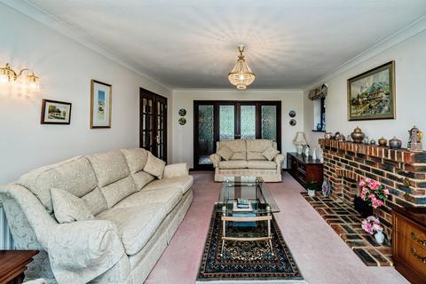 4 bedroom detached house for sale, Bowmans Close, Burnham, Slough