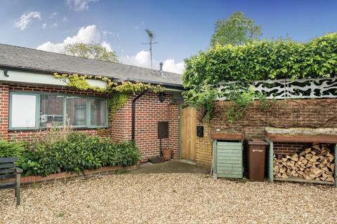 2 bedroom bungalow for sale, North Drive, Littleton, Winchester