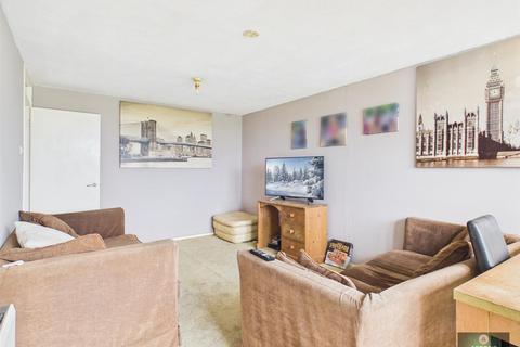 2 bedroom flat for sale, Milton Mount, Crawley RH10