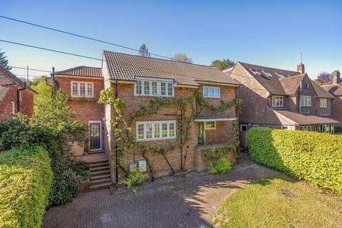 5 bedroom detached house for sale, Abbots Close, Guildford