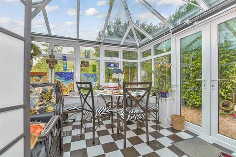 3 bedroom detached house for sale, Ingleden Park Road, Tenterden, Kent