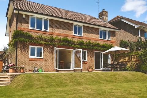 4 bedroom detached house for sale, Mill Rise, Robertsbridge, East Sussex, TN32