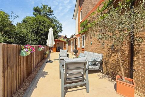 4 bedroom detached house for sale, Mill Rise, Robertsbridge, East Sussex, TN32