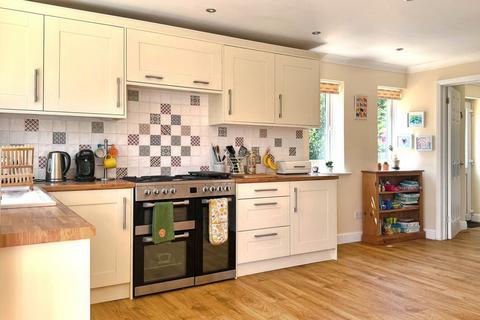 4 bedroom detached house for sale, Mill Rise, Robertsbridge, East Sussex, TN32