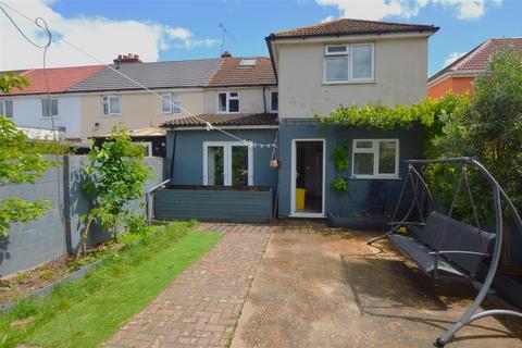 4 bedroom end of terrace house for sale, Hatton Avenue, Slough, Slough