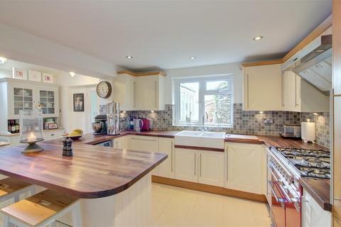 3 bedroom cottage for sale, 3 Northend, Luckington