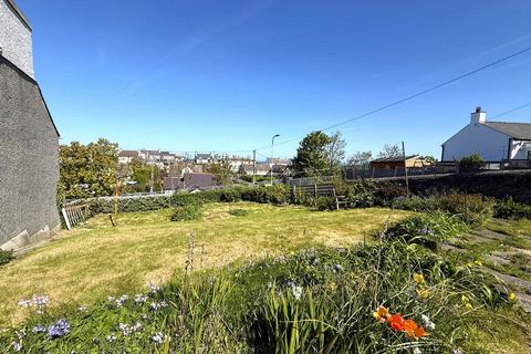 3 bedroom detached house for sale, Ednyfed Hill, Amlwch, Anglesey, LL68