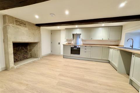 3 bedroom semi-detached house to rent, Bark House Lane, Cawthorne, Barnsley, S75 4AS