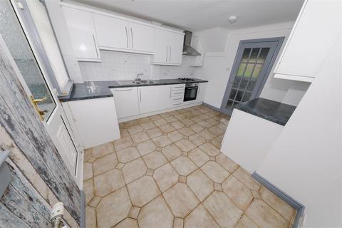 3 bedroom terraced house for sale, Laverock Terrace, Glenrothes
