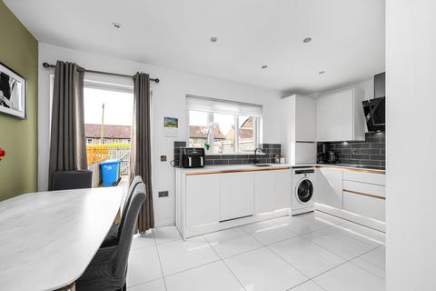 3 bedroom end of terrace house for sale, 38 Trondheim Parkway West, Dunfermline, KY11 4FD
