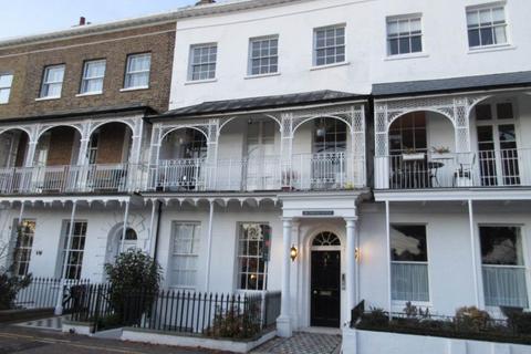 flat/apartment for rent in Royal Terrace, Southend On Sea